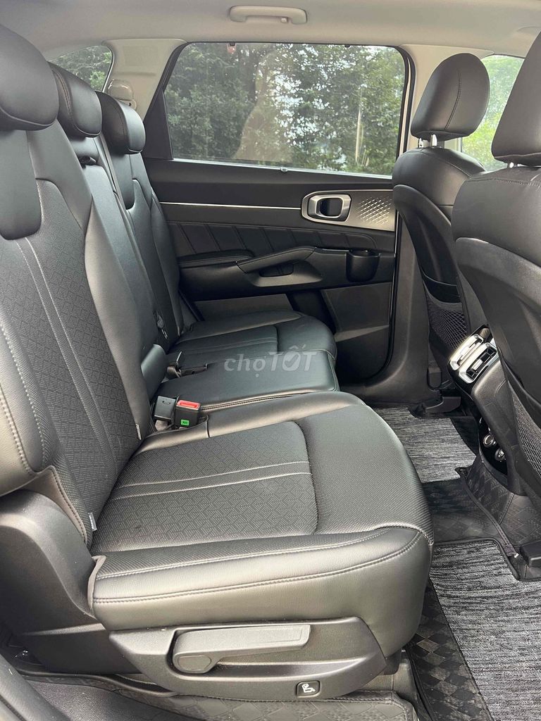 KIA Sorento 2025 Premium 2.2D 4WD 6000 km. Mua bán Ô tô tại Thành phố Thủ Đức Tp Hồ Chí Minh được đăng bởi Tân hình 13