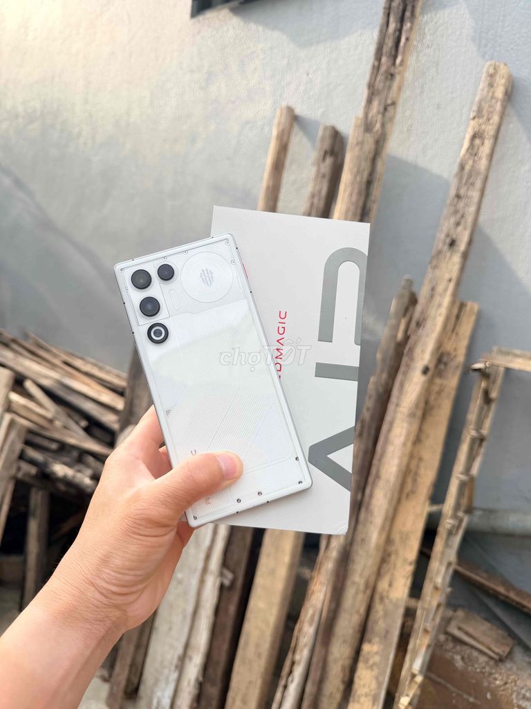 Redmagic 11 Air 12GB/256GB cbh 4/2027 fpt Likenew. Mua bán Điện thoại tại Thành phố Huế Thừa Thiên Huế được đăng bởi Vsmart Thu Mua Điện Thoại Laptop  hình 1