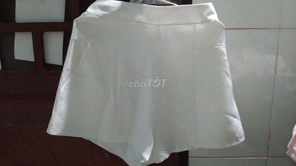 Quần đùi kaki nữ trắng size S. Mua bán Quần áo tại Huyện Trảng Bom Đồng Nai được đăng bởi Thanh trucc  hình 1