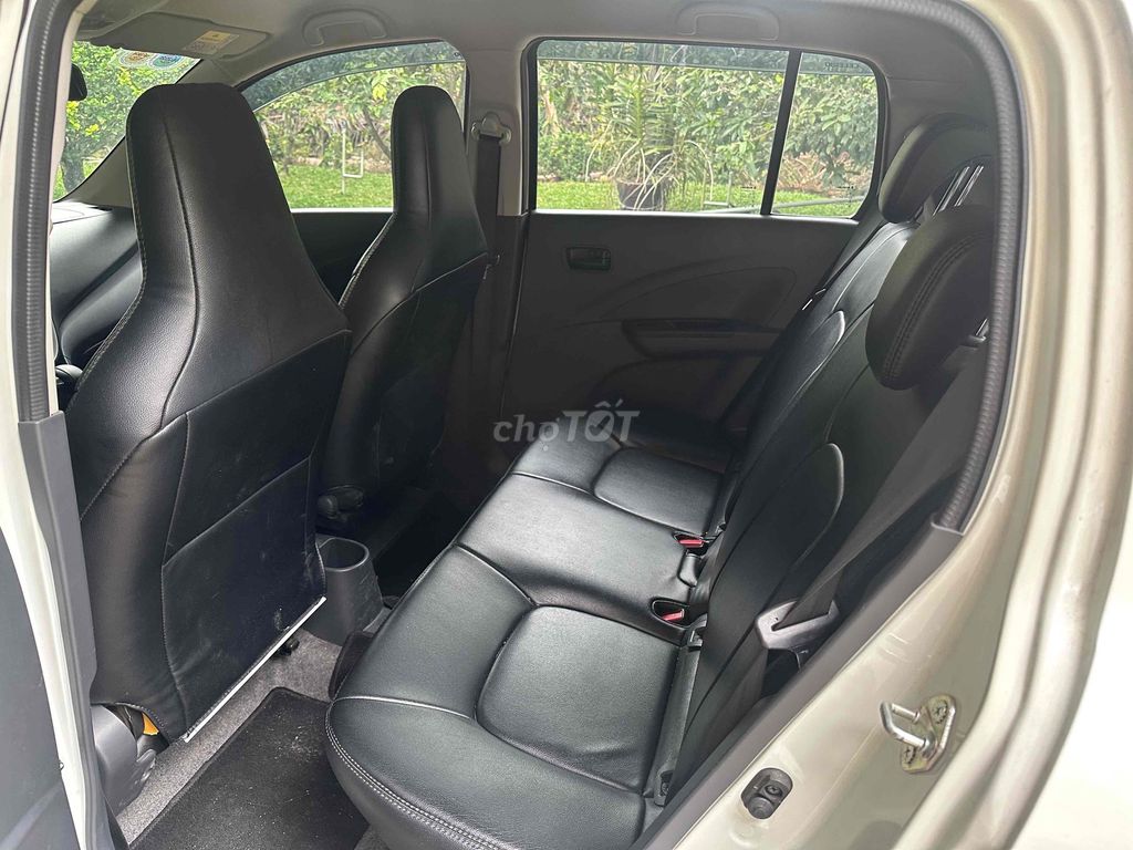 Xe gia đình sơn zin gần như nguyên xe, chạy kĩ. Mua bán Ô tô tại Thành phố Thủ Đức Tp Hồ Chí Minh được đăng bởi Duy Rờm  hình 7