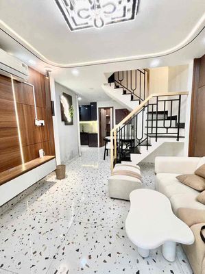Nhà phố 35 m² · 5 PN · Đường Trần Huy Liệu