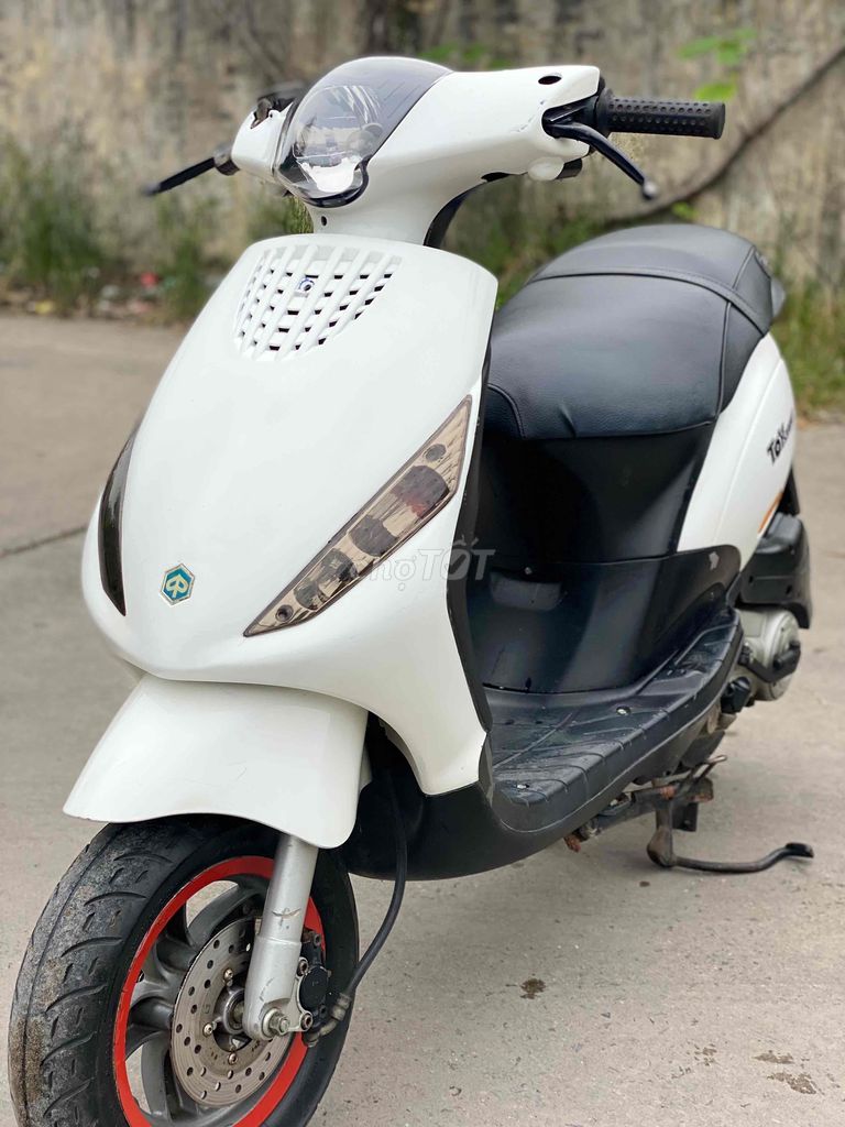 PIAGGIO ZIP 2015 trắng chạy êm , chính chủ. Mua bán Xe máy tại Quận Nam Từ Liêm Hà Nội được đăng bởi Minh Minh hình 2