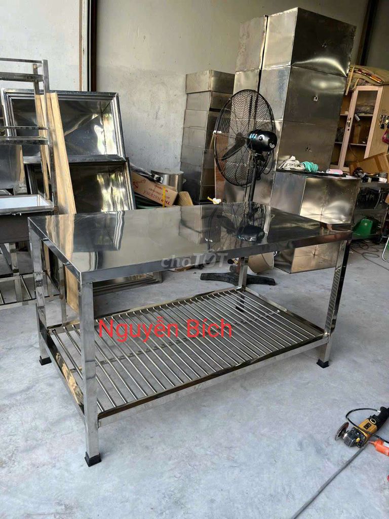 Bàn bếp Inox 2 tầng chế biến món ăn. Mua bán Dụng cụ nhà bếp tại Quận Tân Bình Tp Hồ Chí Minh được đăng bởi Bich hình 1