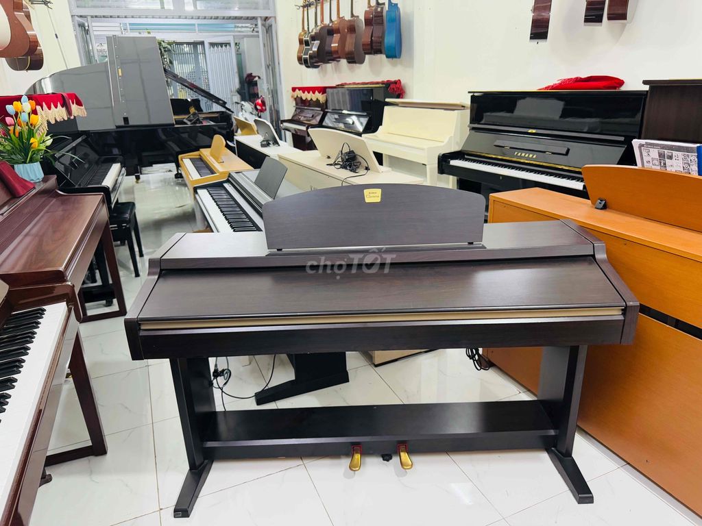 piano Yamaha 920 zin bao ship tận nhà có ghế