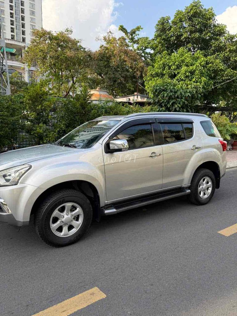 ISUZU MU-X B7 máy dầu 1.9 Turbo số sàn 2019. Mua bán Ô tô tại Huyện Bình Chánh Tp Hồ Chí Minh được đăng bởi Như Đạo hình 3