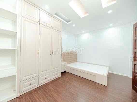 Дом в Бо Де, заезд для машины, 42м², центр, 4 спальни
