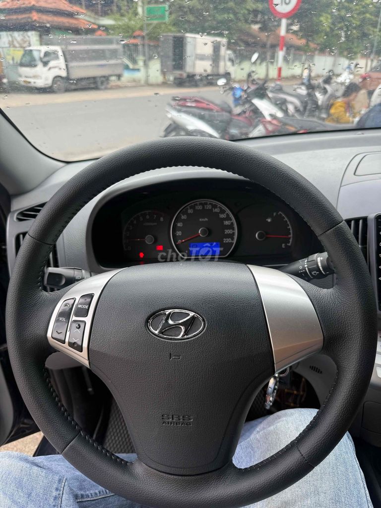 Hyundai Avante 2011 1.6 AT - 128000 km. Mua bán Ô tô tại Thành phố Dĩ An Bình Dương được đăng bởi Nguyễn Thành Công hình 6