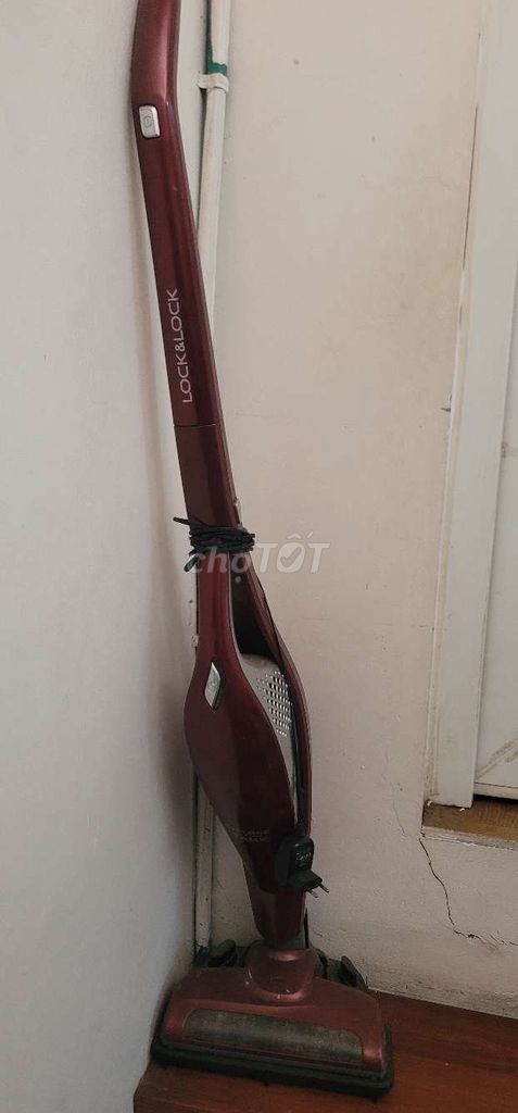 Máy hút bụi Lock&Lock Đỏ Pin kém. Mua bán Nội thất, đồ gia dụng khác tại Quận Hoàn Kiếm Hà Nội được đăng bởi Đỗ Quyên  hình 1