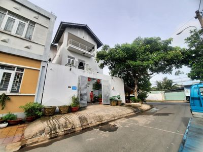 Bán biệt thự 288m2, 2 mặ tiền, tại 1B3 KBT Thạnh Xuân, Q12, HCM,. Mua bán nhà ở tại Quận 12 Tp Hồ Chí Minh được đăng bởi Phan Công