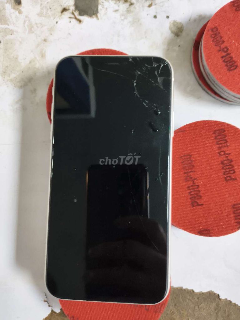 Apple iPhone 11 64GB Vỡ màn hình, kính cam. Mua bán Điện thoại tại Huyện Tiên Du Bắc Ninh được đăng bởi Nguyễn Quốc Khánh  hình 1