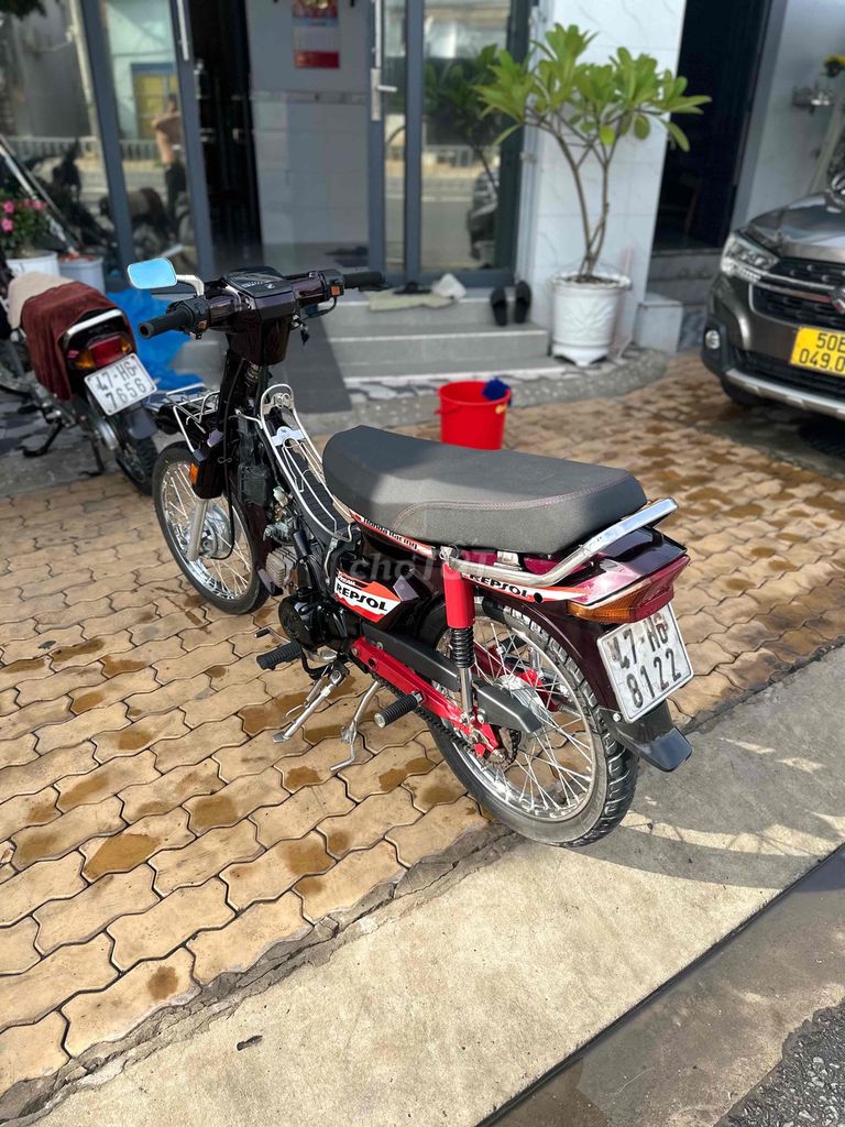 Honda Dream màu Nâu đỏ. Mua bán Xe máy tại Quận Bình Tân Tp Hồ Chí Minh được đăng bởi Lê Gia Huy hình 4