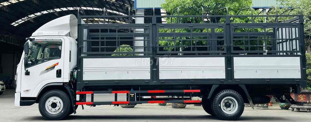 xe tải 8100kg thùng 6,3m đời 2024 động cơ 118kw