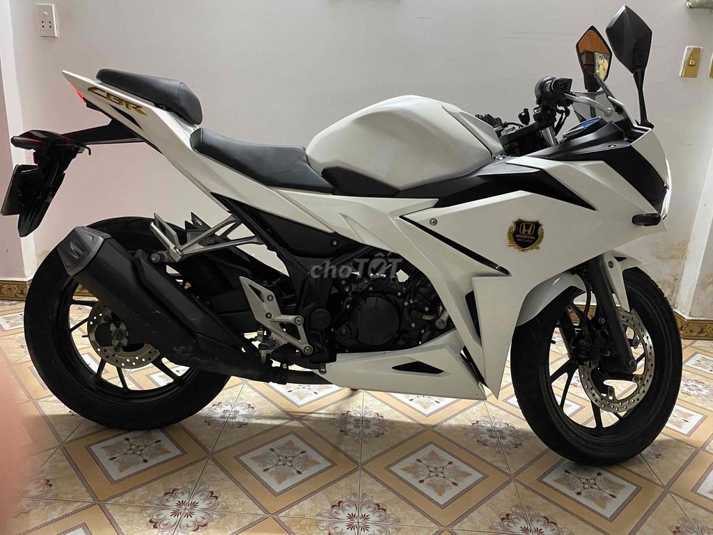 Honda CBR150 2019 Белый 43000 км