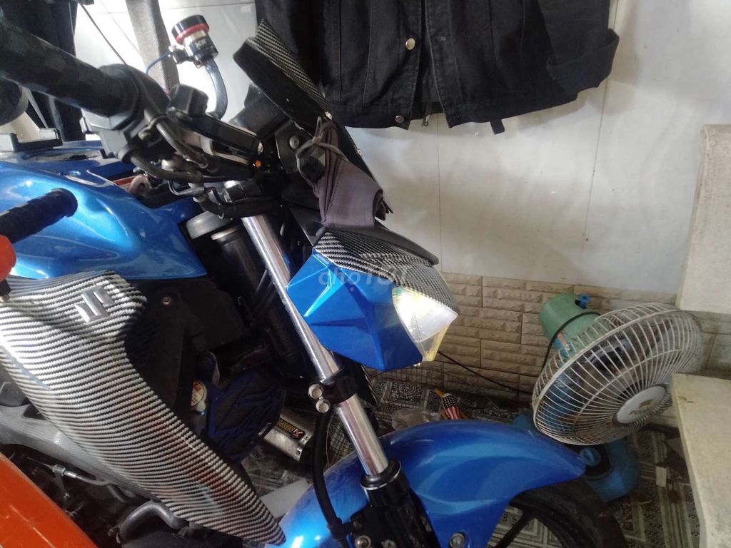Xe Suzuki GSX môtô mạnh  zin full xe. Mua bán Xe máy tại Huyện Phong Điền Cần Thơ được đăng bởi Tu Gol hình 2