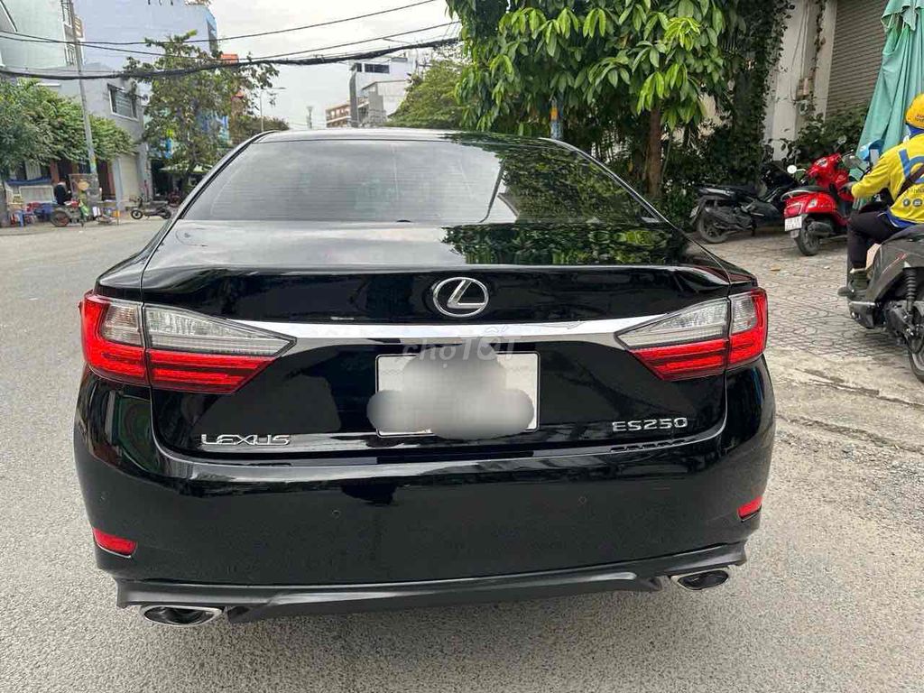 Lexus ES 250 2017 67000 km. Mua bán Ô tô tại Quận 7 Tp Hồ Chí Minh được đăng bởi auto thanh tâm  hình 3