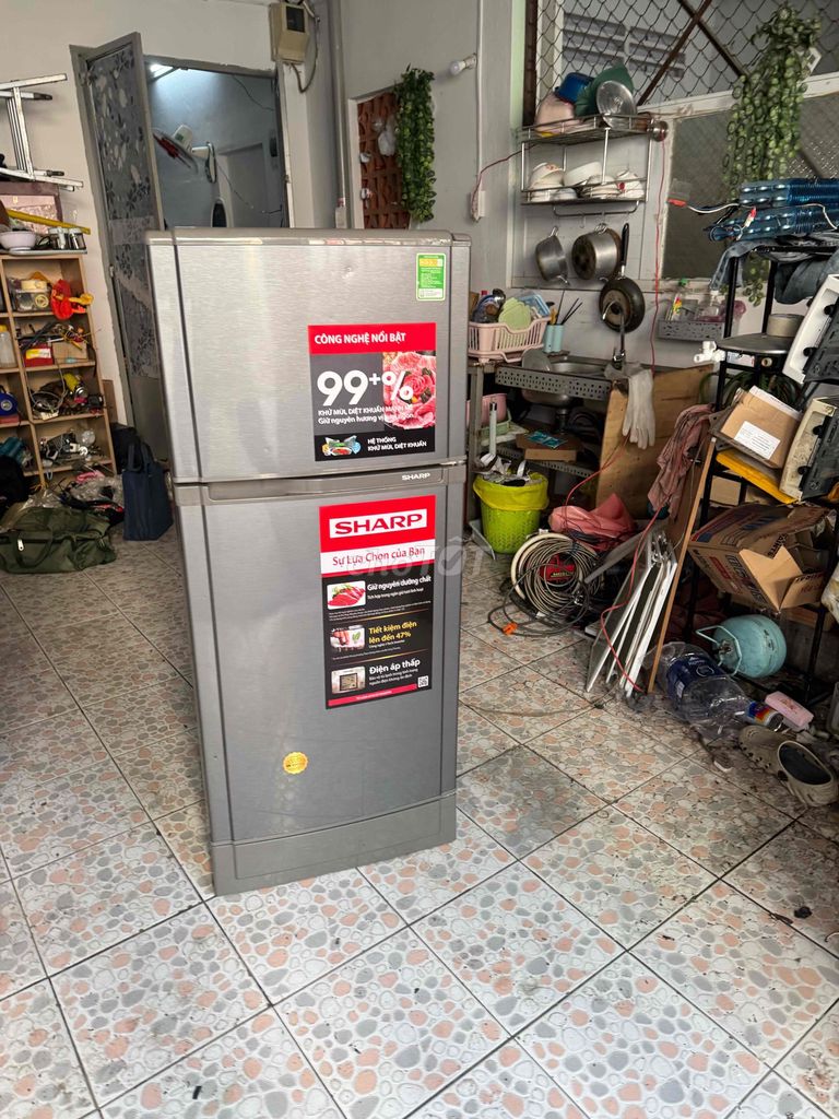 Tủ lạnh Sharp 165 lít 2 cánh Xám cũ. Mua bán Tủ lạnh tại Thành phố Thủ Đức Tp Hồ Chí Minh được đăng bởi Điện máy Kelvin Phan hình 1