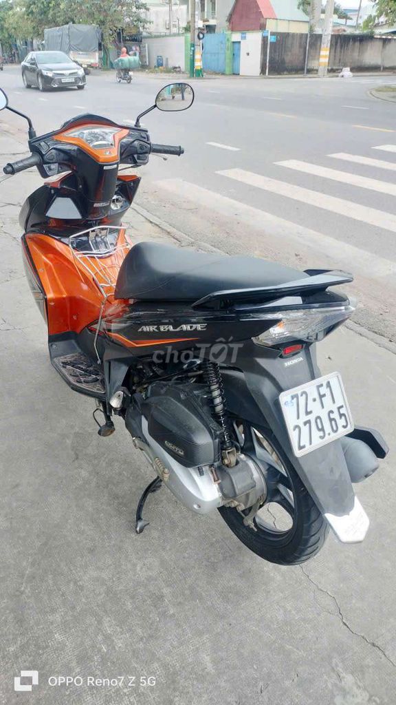 Ab125 xe đẹp máy zin êm bs72 có góp.. Mua bán Xe máy tại Thành phố Dĩ An Bình Dương được đăng bởi xe máy hồng phát dĩ An Bình Dương  hình 2