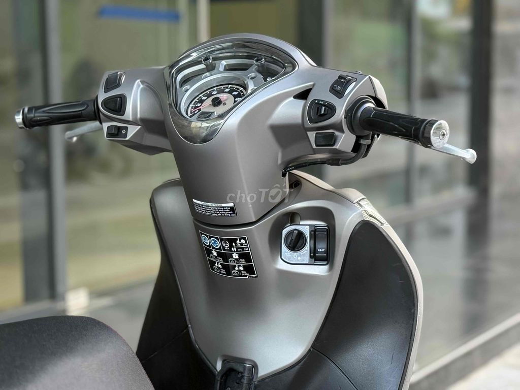 Sh mode smartkey thể thao bạc nhám 585.79. Mua bán Xe máy tại Quận Ba Đình Hà Nội được đăng bởi Xe Máy Nam Thi hình 7