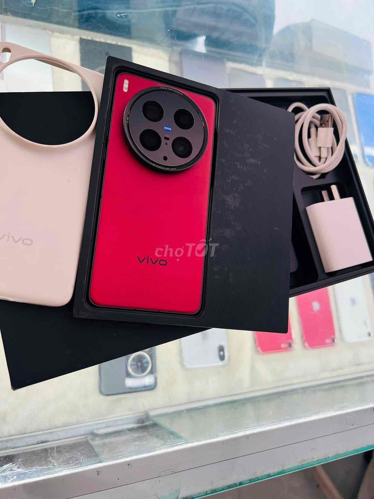 Vivo X200 Ultra 12GB 256GB Đỏ 99% pin99%fullbox. Mua bán Điện thoại tại Thành phố Biên Hòa Đồng Nai được đăng bởi Oanh Hoang hình 1