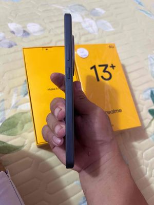 Cần bán realme 13+ 5g máy zin full hộp phụ kiện. Mua bán Điện thoại tại Huyện Giồng Riềng Kiên Giang được đăng bởi Anh Tú