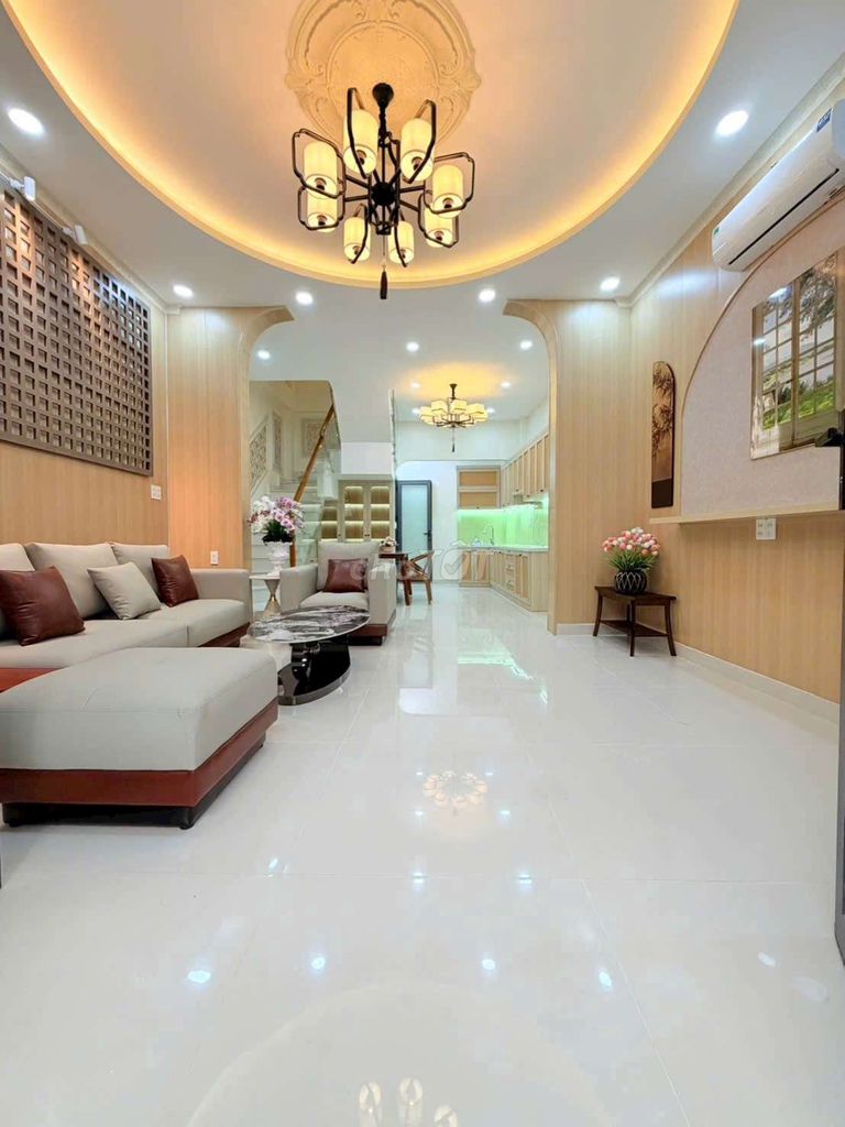 nhà 4.8x11m 3 tầng Huỳnh Tấn Phát 5 tỷ 650