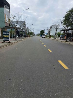 Аренда · 4 комн. · 85 м² · Quận Ngũ Hành Sơn, ул. Đường Trương Quang Được