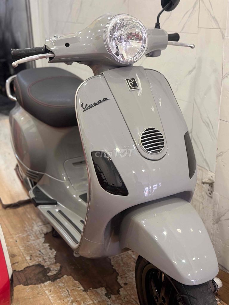 Piaggio Vespa 125ie Phun Xăng Điện Tử 2012 . BSTP. Mua bán Xe máy tại Quận Phú Nhuận Tp Hồ Chí Minh được đăng bởi Ngọc Huy hình 2