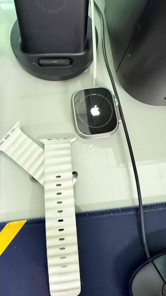 Cần tiền cần bán gấp Apple Watch Ultra 1