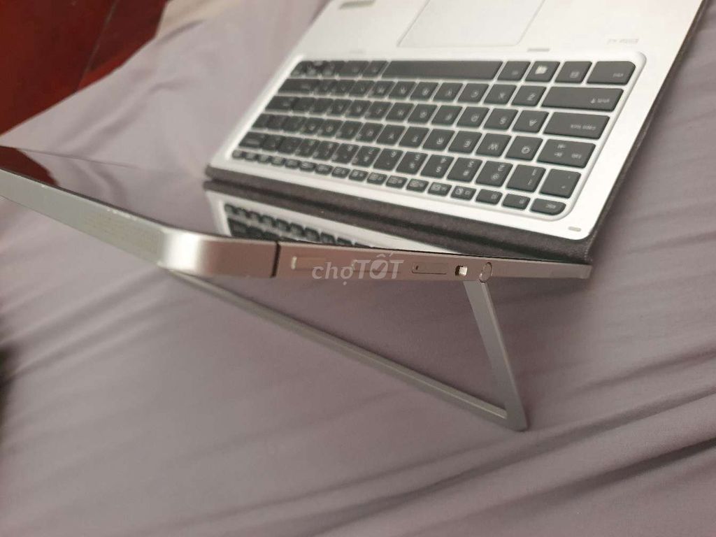 HP Elite X2 1012 G1 4GB/128G SSD Màn Không cảm ứng. Mua bán Laptop tại Quận 10 Tp Hồ Chí Minh được đăng bởi The Wolf Man hình 1