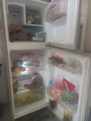 Tủ lạnh Sam Sung - màu bạc 220 lít.