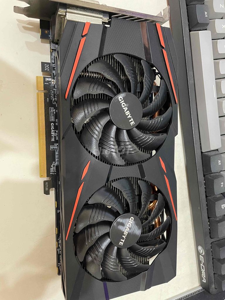 Card đồ họa Gigabyte RX570 4GB Đã sử dụng. Mua bán Linh kiện (RAM, Card...) tại Huyện Gia Lâm Hà Nội được đăng bởi phan tùng hình 1