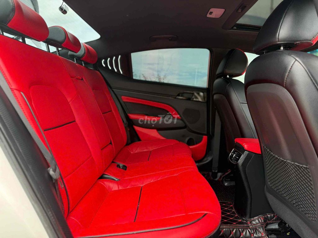 Hyundai Elantra 2018 Sport 1.6 AT - 53000 km. Mua bán Ô tô tại Thành phố Biên Hòa Đồng Nai được đăng bởi lê văn thắng hình 13