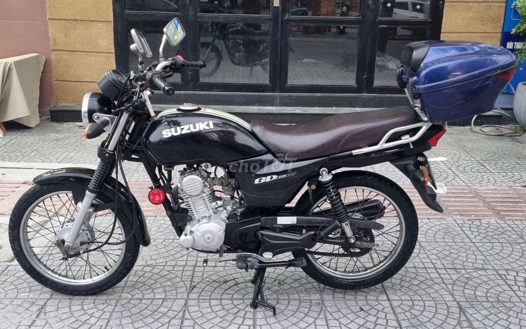 Черная вьетнамская ручная тележка Suzuki GD110 2020