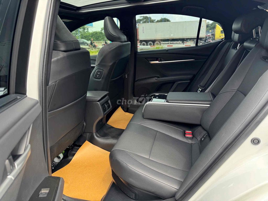 Camry 2025 2.5 HEV Top siêu mới. Mua bán Ô tô tại Quận Gò Vấp Tp Hồ Chí Minh được đăng bởi Nguyễn An hình 15