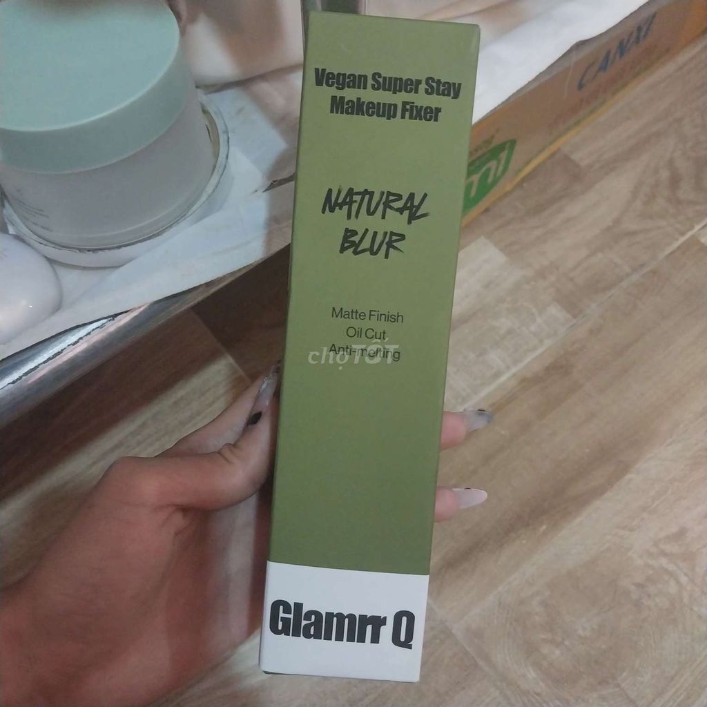 Xịt khóa nền Glamrr Q Natural Blur. Mua bán Phụ kiện thời trang khác tại Thành phố Đà Lạt Lâm Đồng được đăng bởi Võ Thị Kim Hoàng hình 1