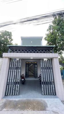Nhà 2 tầng sân ô tô riêng gần Nguyễn An Ninh, Dĩ An