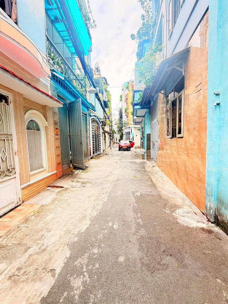 CHÍNH CHỦ BÁN GẤP NHÀ NGAY CV GIA ĐỊNH, 62M2 CHỈ HƠN 8T 