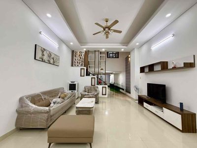 Rent · 3 bd · 100 м² · Quận Hải Châu, ул. Nguyễn Tất Thành