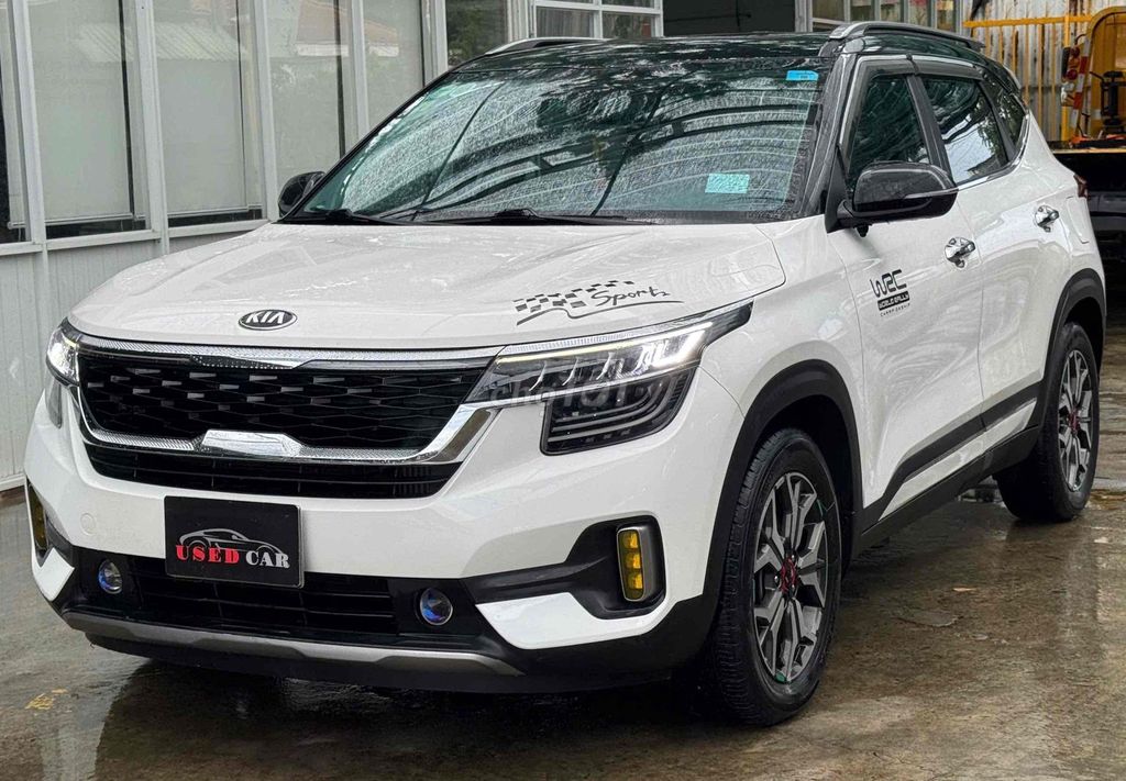 Kia Seltos Premium 2020 Белый 45 000 км