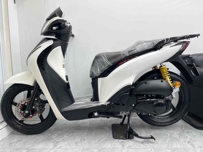 Honda SH150 2014 Độ Full Ý Trắng. Mua bán Xe máy tại Huyện Châu Thành Đồng Tháp được đăng bởi Gia Kiệt 