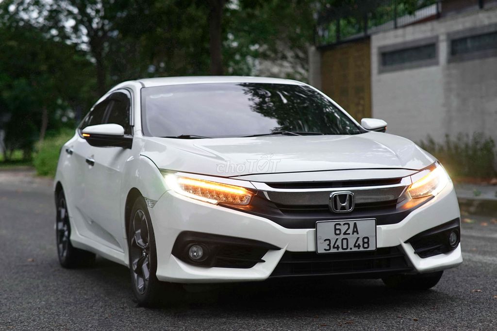 Honda Civic 2018 full đồ chơi cực nét full bd hãng. Mua bán Ô tô tại Thành phố Thủ Đức Tp Hồ Chí Minh được đăng bởi Võ Văn Kiệt hình 2