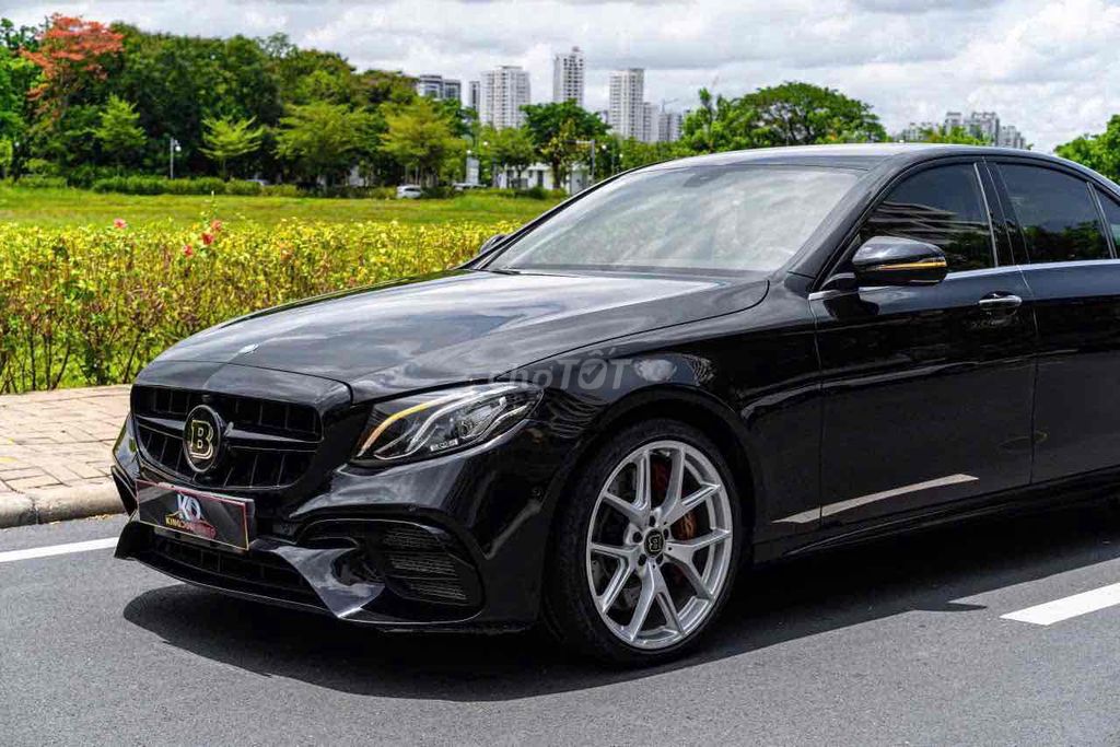 E200 2020 up full E63 màu đen nội thất nâu giá tôt. Mua bán Ô tô tại Quận 7 Tp Hồ Chí Minh được đăng bởi Dương Phương hình 6