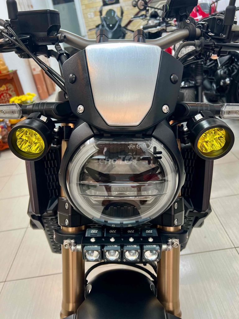 Honda CB650R 12/2022 с номерами Хошимина в идеале