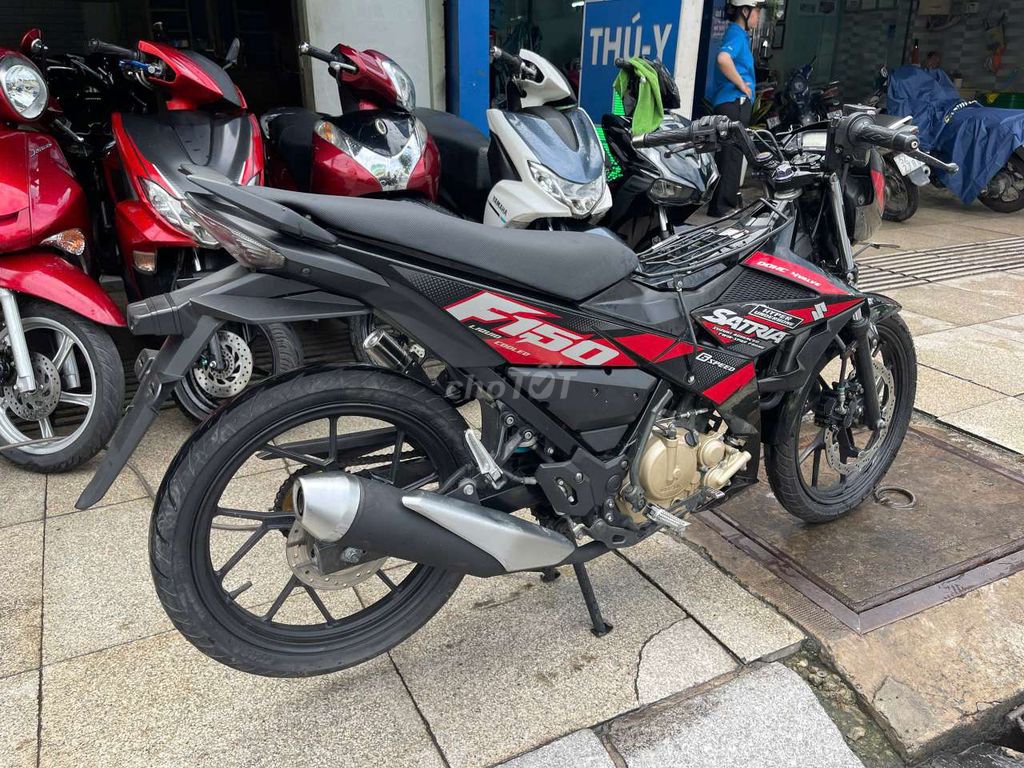Suzuki Satria 150 2021 Черный б/у