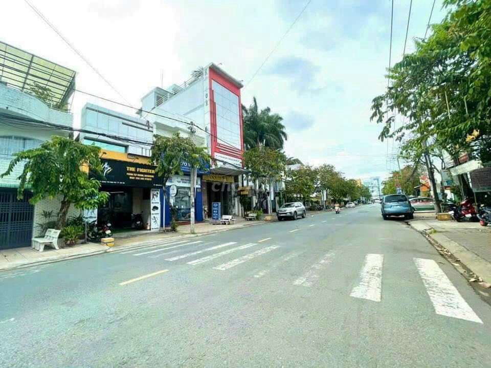 Chốt nhanh 18tỷ nhà vị trí đẹp mặt tiền đường Trần Ngọc Quế, Ninh Kiều