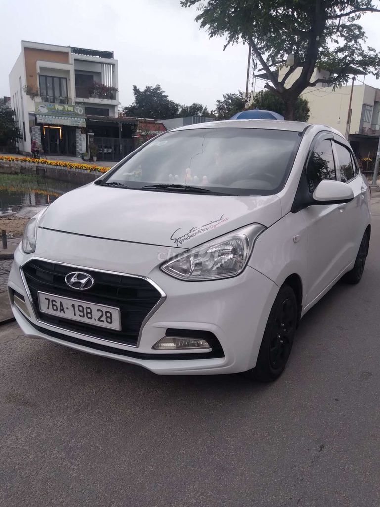 Hyundai Grand i10 2015 Sedan 1.2 MT - 100000 km