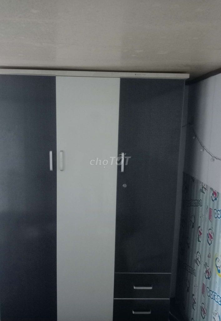 Tủ quần áo gỗ 1m8x2m Xám trắng. Mua bán Tủ, kệ gia đình tại Quận 8 Tp Hồ Chí Minh được đăng bởi Anh Phong hình 1