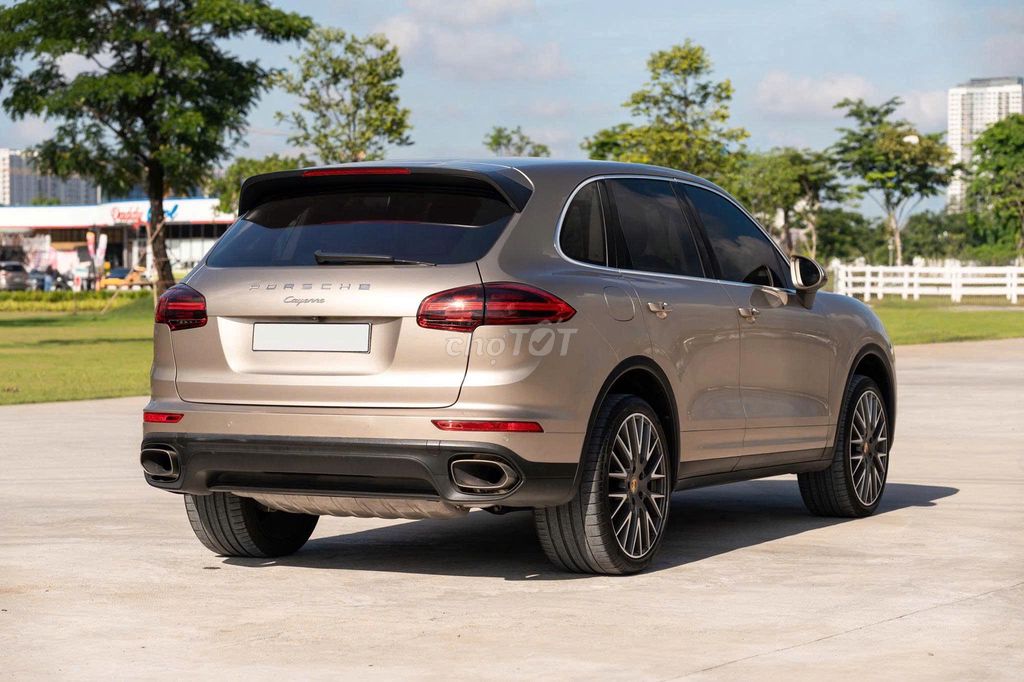 Porsche Cayenne 2016 photo 2