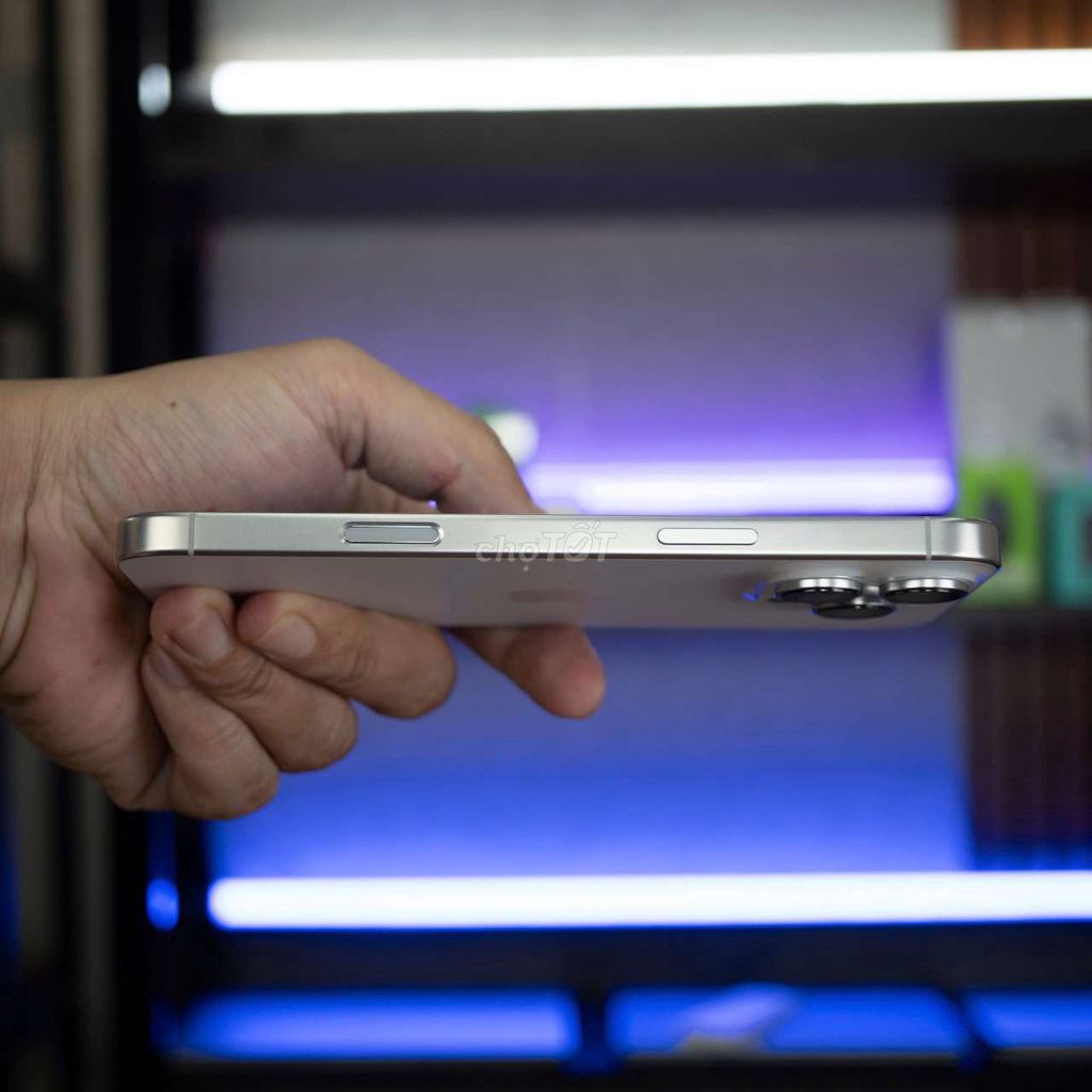 Apple iPhone 16 Pro Max 256GB Trắng Titanium . Mua bán Điện thoại tại Quận Phú Nhuận Tp Hồ Chí Minh được đăng bởi  Quân Trần hình 1
