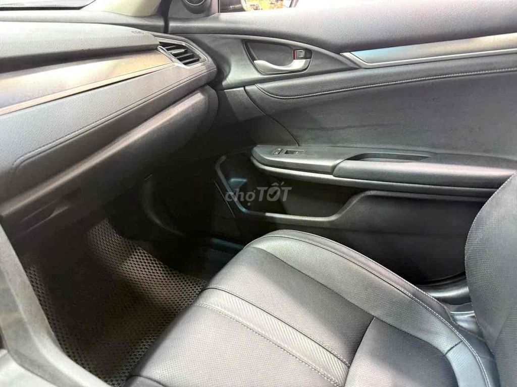 Honda Civic 2017 1.5L Vtec Turbo - 82000 km. Mua bán Ô tô tại Thành phố Thủ Đức Tp Hồ Chí Minh được đăng bởi Bá Lộc hình 8
